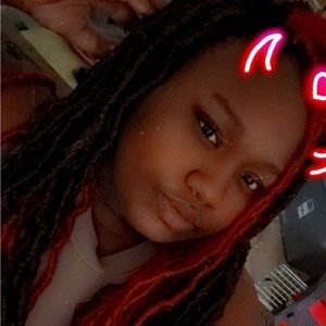 Meet your Posher, Deshia